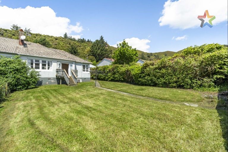 Photo of property in 28 Judd Crescent, Naenae, Lower Hutt, 5011