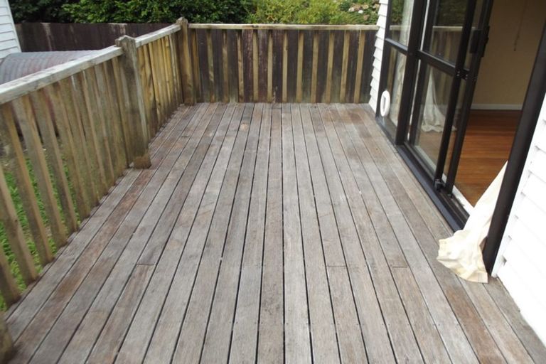 Photo of property in 11 Luckie Street, Tawa, Wellington, 5028