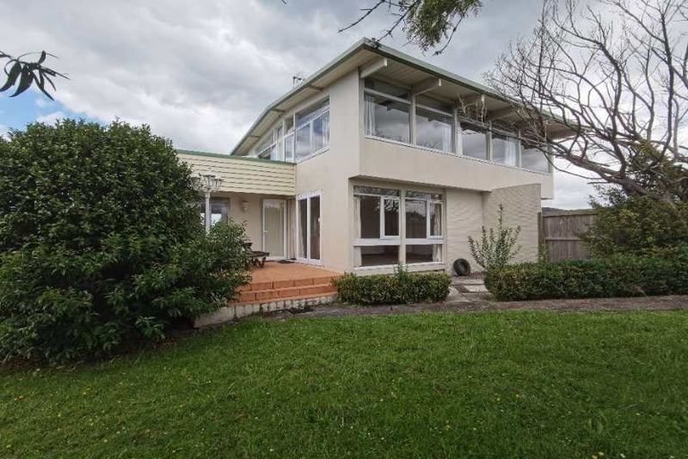 Photo of property in 1/37 Coronation Road, Hillcrest, Auckland, 0627