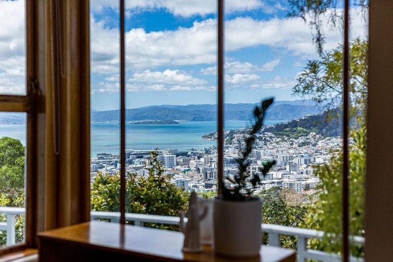 Photo of property in 9 Karepa Street, Brooklyn, Wellington, 6021