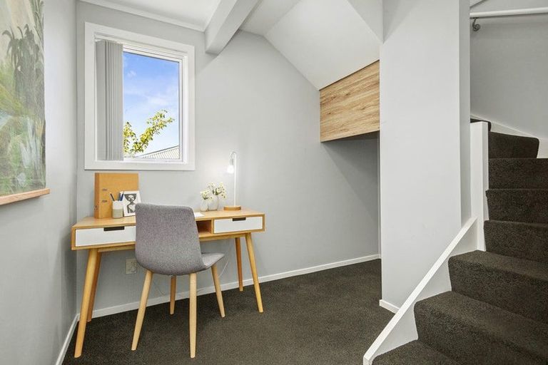 Photo of property in 2 Bell Street, Tawa, Wellington, 5028