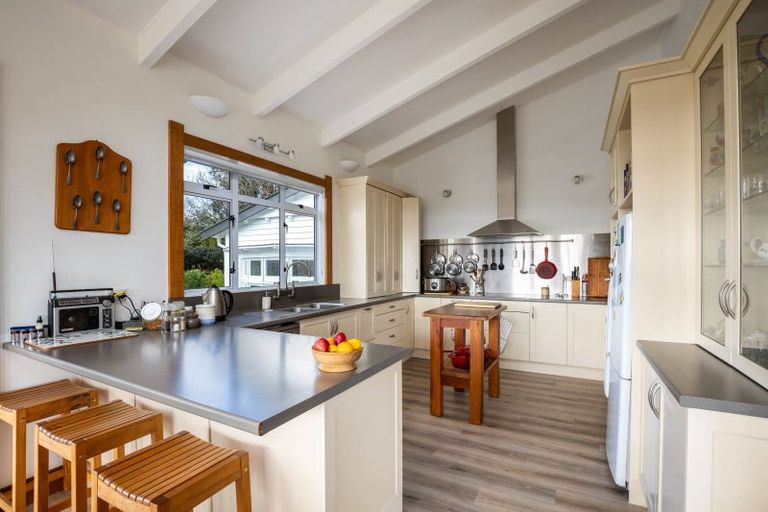 Photo of property in 151 Hickman Road, Urenui, 4375