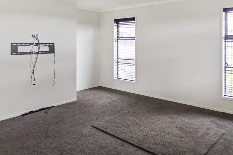 Photo of property in 32 Silicon Way, Fitzherbert, Palmerston North, 4410