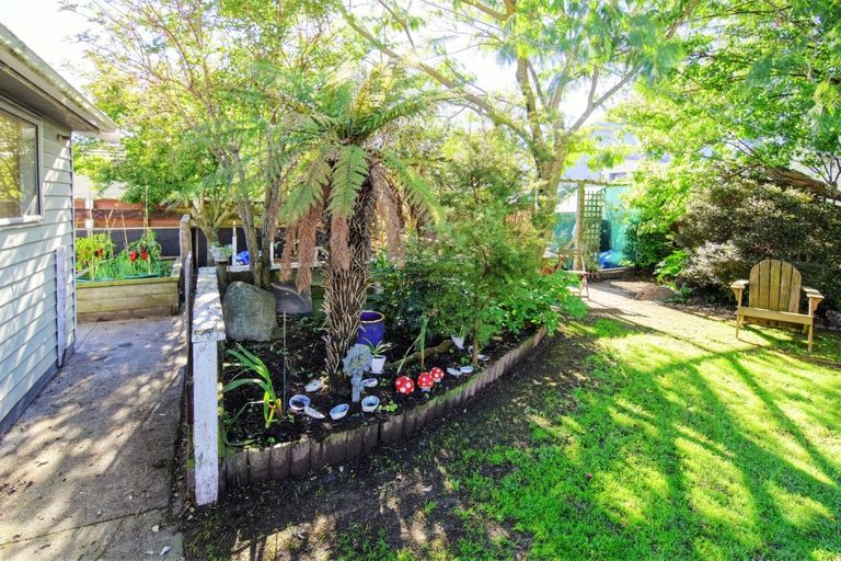 Photo of property in 24 Fergusson Street, Solway, Masterton, 5810