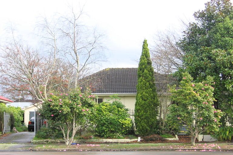 Photo of property in 5 Tasman Place, Hokowhitu, Palmerston North, 4410