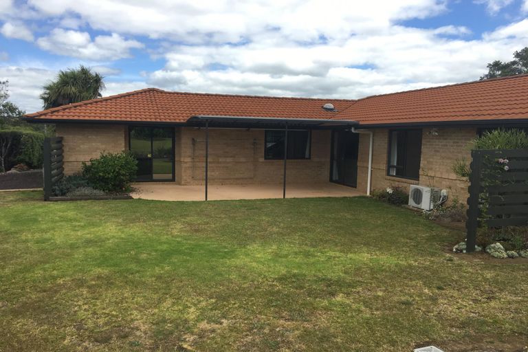 Photo of property in 8 Edkins Road, Kerikeri, 0230