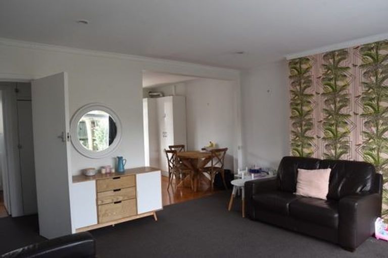 Photo of property in 2/15 Jeffreys Road, Fendalton, Christchurch, 8052