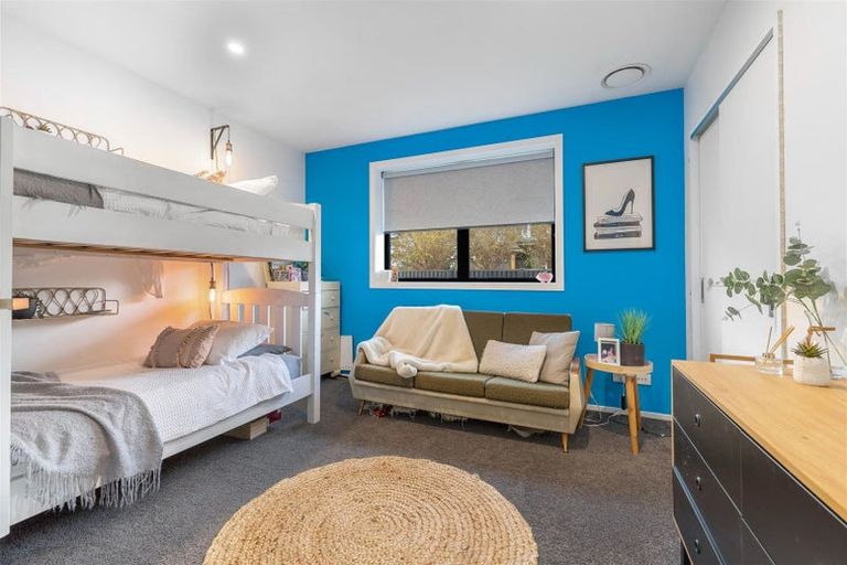 Photo of property in 31 Kingfisher Crescent, Albert Town, Wanaka, 9305