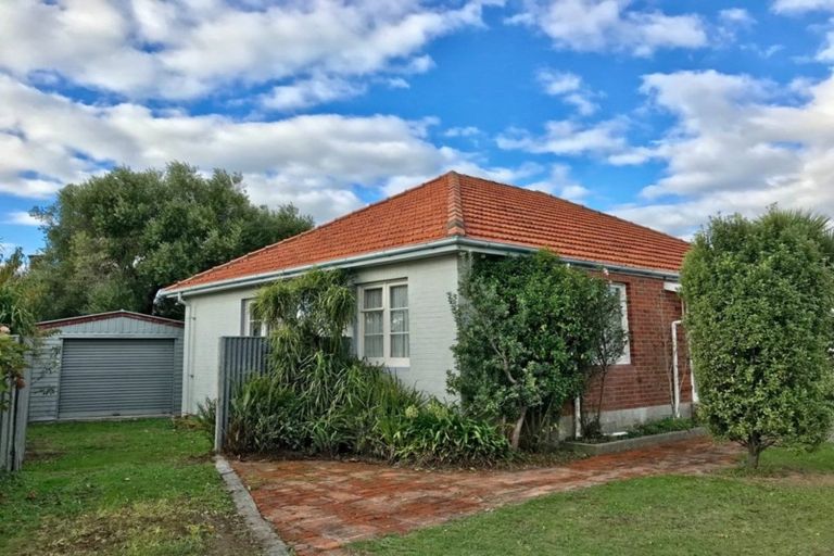 Photo of property in 21 Rangiora Avenue, Roslyn, Palmerston North, 4414