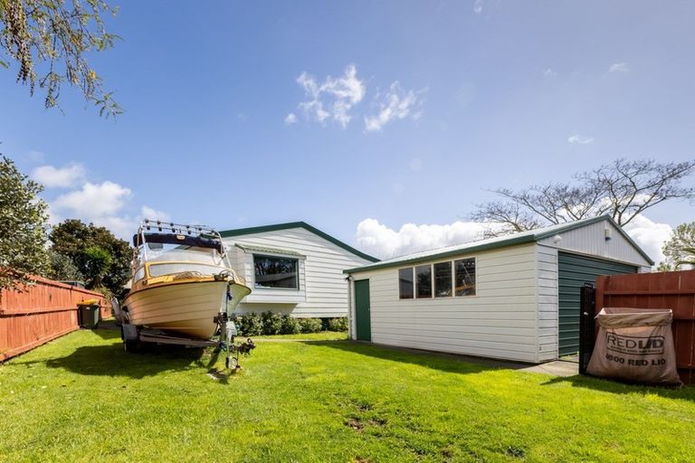 Photo of property in 5 Caulfield Place, Nawton, Hamilton, 3200