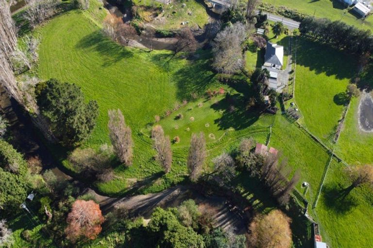 Photo of property in 36 Riverdale Road, Dannevirke, 4930