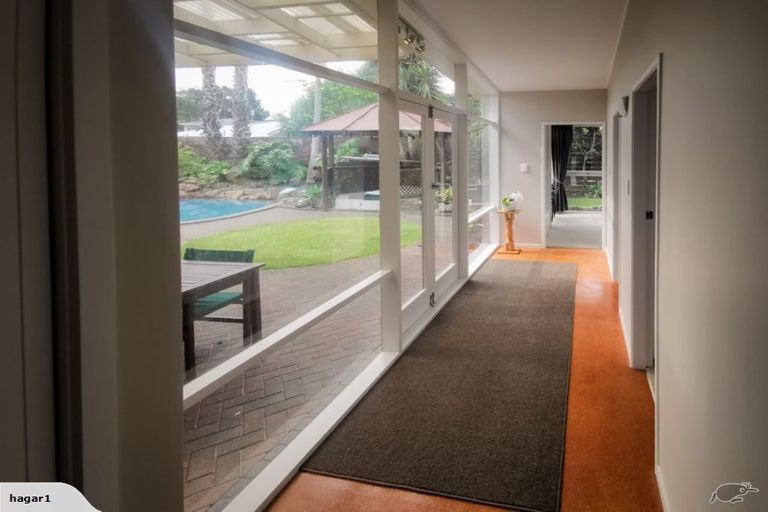 Photo of property in 2 Bushlands Place, Opaheke, Papakura, 2113