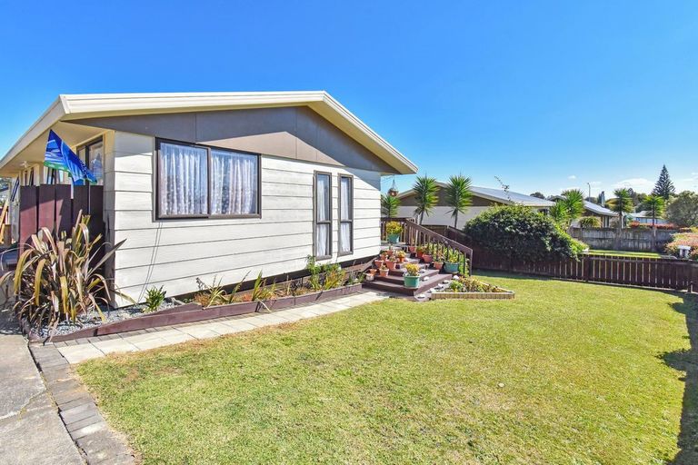 Photo of property in 3 Inca Place, Red Hill, Papakura, 2110