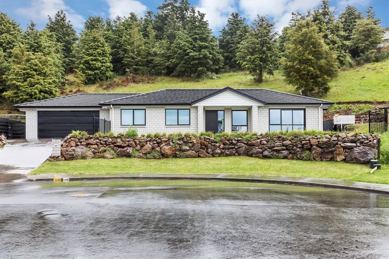 Photo of property in 25 Catherin Servant Close, Maunu, Whangarei, 0110