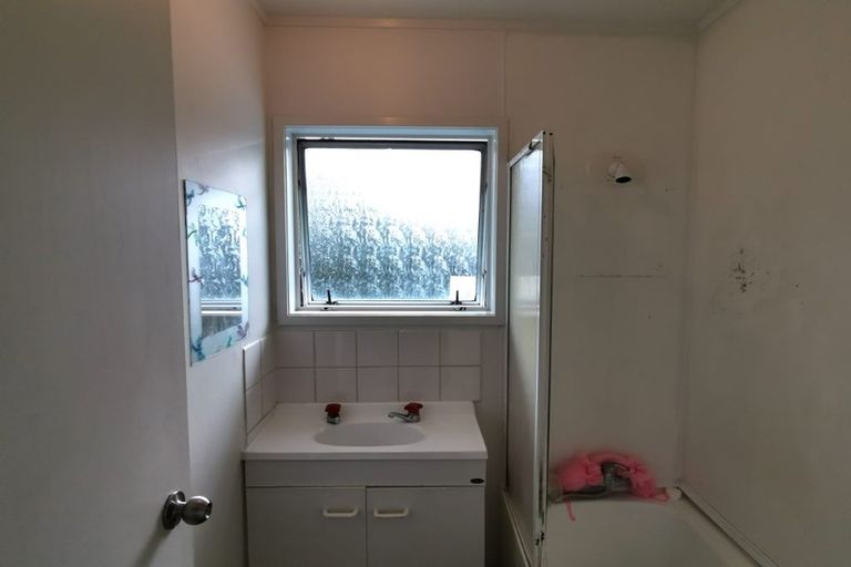 Photo of property in 73 Chichester Drive, Rosehill, Papakura, 2113