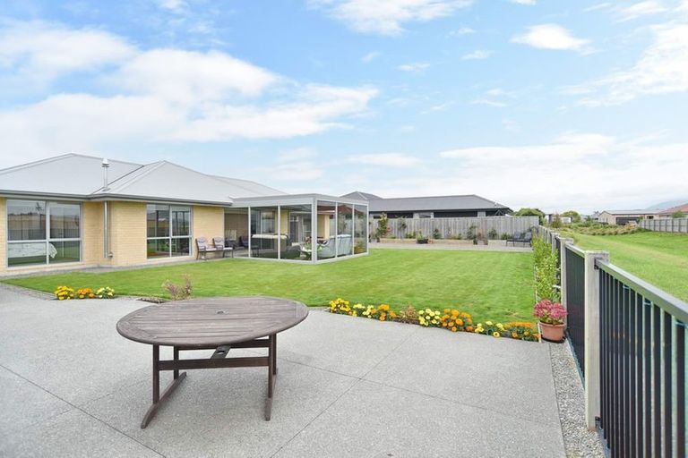 Photo of property in 5 Denton Street, Amberley, 7410