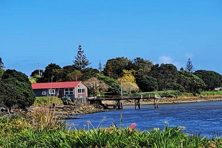Photo of property in 134 Maunsell Road, Port Waikato, Tuakau, 2695