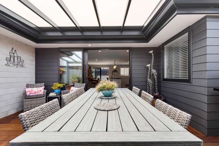 Photo of property in 16 Wahaika Way, Papamoa Beach, Papamoa, 3118