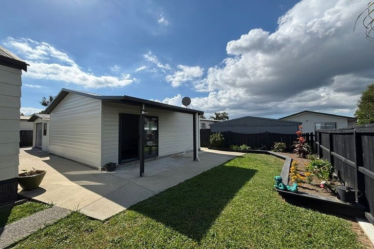 Photo of property in 7 Sunningdale Street, Wattle Downs, Auckland, 2103
