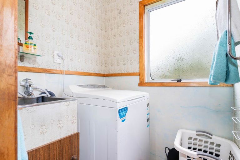 Photo of property in 43 Pah Road, Onerahi, Whangarei, 0110