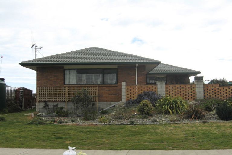 Photo of property in 39 Kent Avenue, Waitarere Beach, Levin, 5510