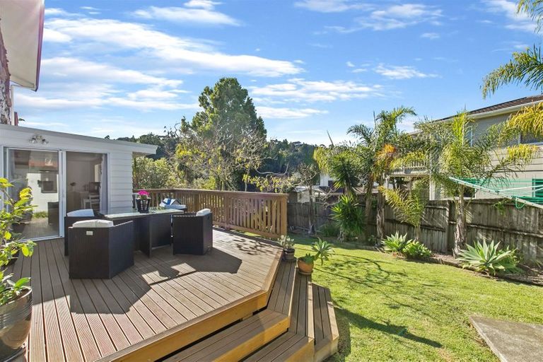Photo of property in 73a Island Bay Road, Beach Haven, Auckland, 0626