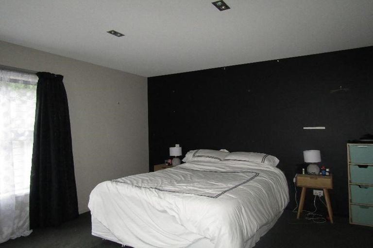 Photo of property in 17 Peregrine Place, Kinloch, Taupo, 3377