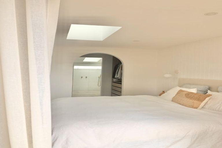 Photo of property in 1/27 Motuora Road, Manly, Whangaparaoa, 0930