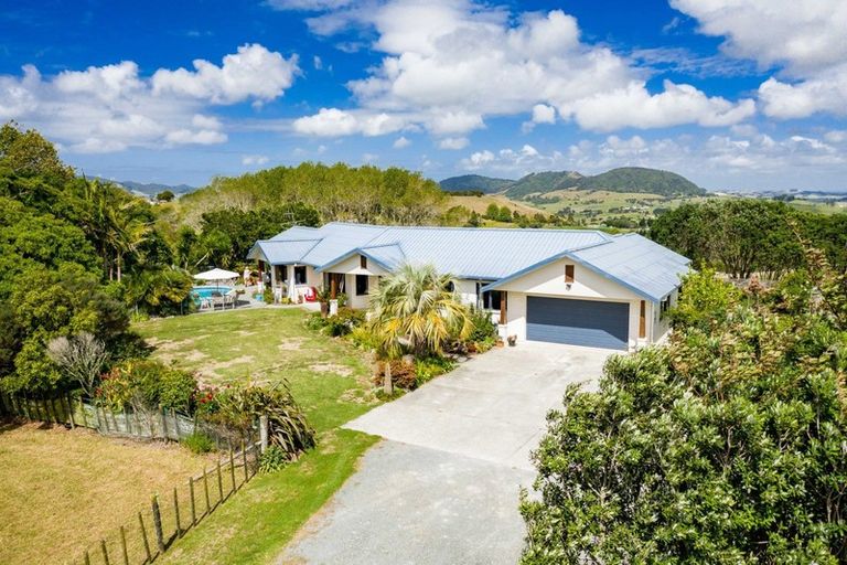 Photo of property in 266 Gorge Road, Maungaturoto, 0588