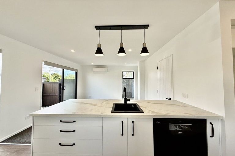 Photo of property in 37 Wildberry Street, Woolston, Christchurch, 8023