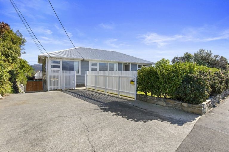 Photo of property in 166 Buckley Road, Southgate, Wellington, 6023
