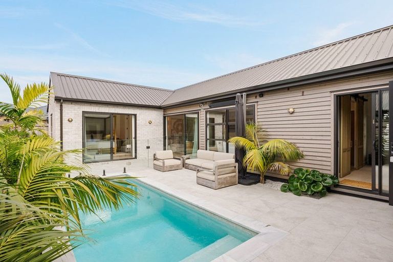 Photo of property in 11 Colpoma Close, Papamoa Beach, Papamoa, 3118