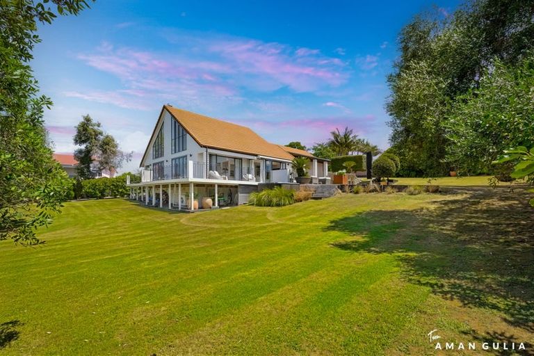 Photo of property in 86a Wiseley Road, West Harbour, Auckland, 0618