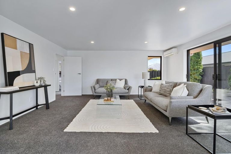 Photo of property in 3/22 Lake Terrace Road, Burwood, Christchurch, 8061