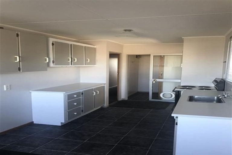 Photo of property in 45 Dunbeath Crescent, Kew, Invercargill, 9812