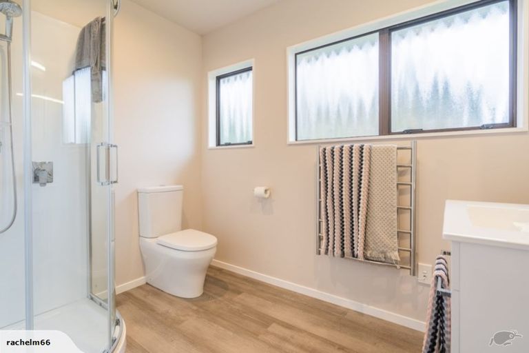 Photo of property in 24 Gavin Road, Raumati Beach, Paraparaumu, 5032