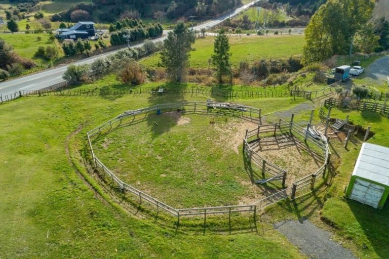 Photo of property in 12 Raurimu Road, Raurimu, Owhango, 3989