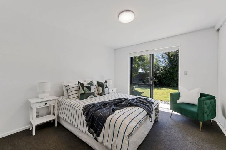 Photo of property in 20 Larne Place, Belfast, Christchurch, 8051