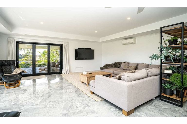 Photo of property in 4 Lensvelt Lane, Kerikeri, 0230