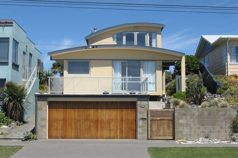 Photo of property in 378 Marine Parade, South New Brighton, Christchurch, 8062