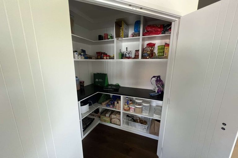 Photo of property in 8e Grenada Avenue, Forrest Hill, Auckland, 0620