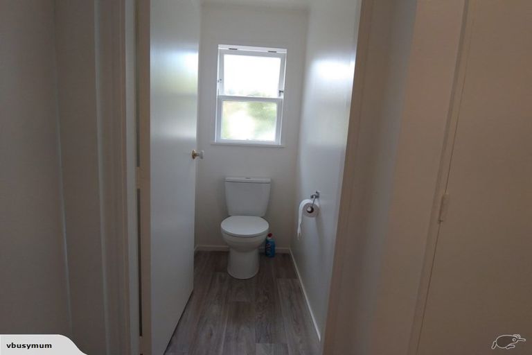 Photo of property in 1 Indus Street, Khandallah, Wellington, 6035