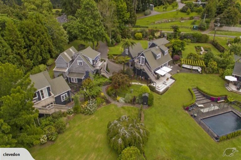 Photo of property in 2 Brenton Place, Whangamata, 3691
