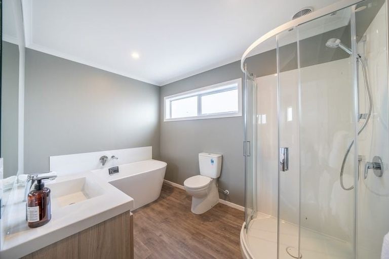 Photo of property in 2 Takapo Grove, Kelson, Lower Hutt, 5010