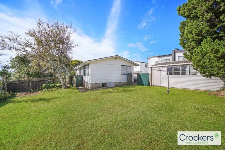 Photo of property in 2 Tuna Place, Manurewa, Auckland, 2102