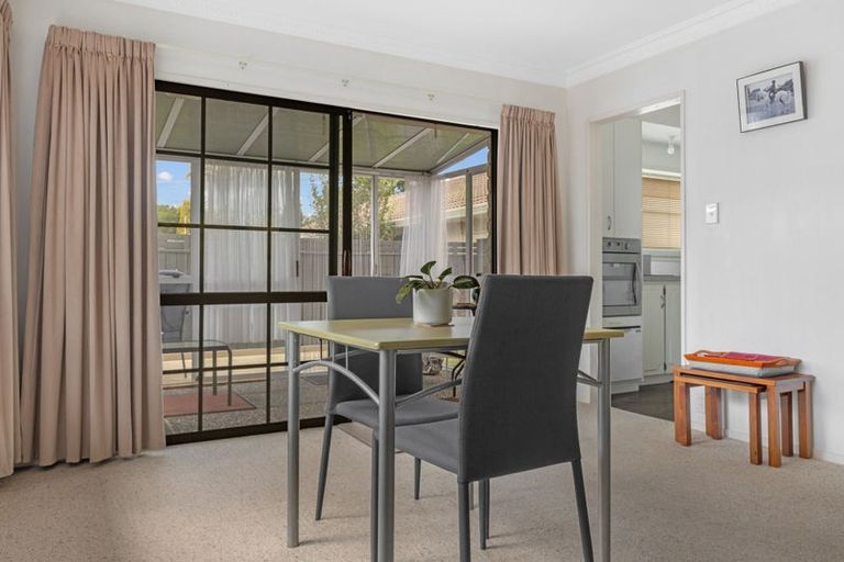 Photo of property in 146 Victoria Street, Cambridge, 3434