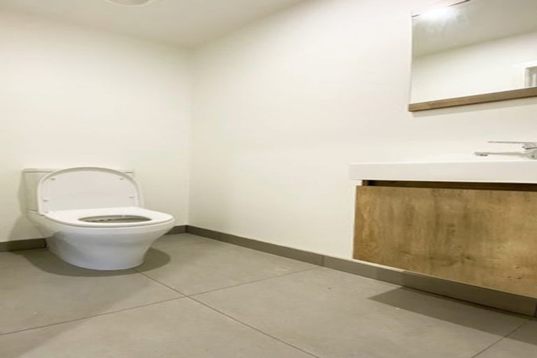 Photo of property in 4 Millfield Lane, Papakura, 2110