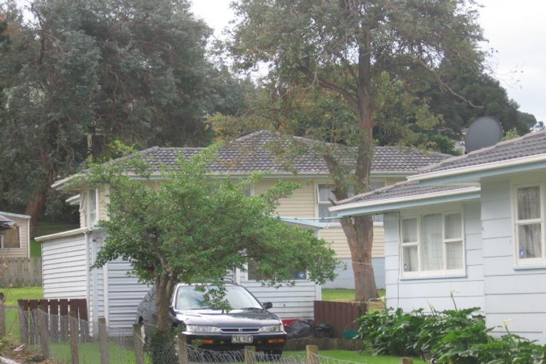 Photo of property in 33 Sunline Avenue, Massey, Auckland, 0614