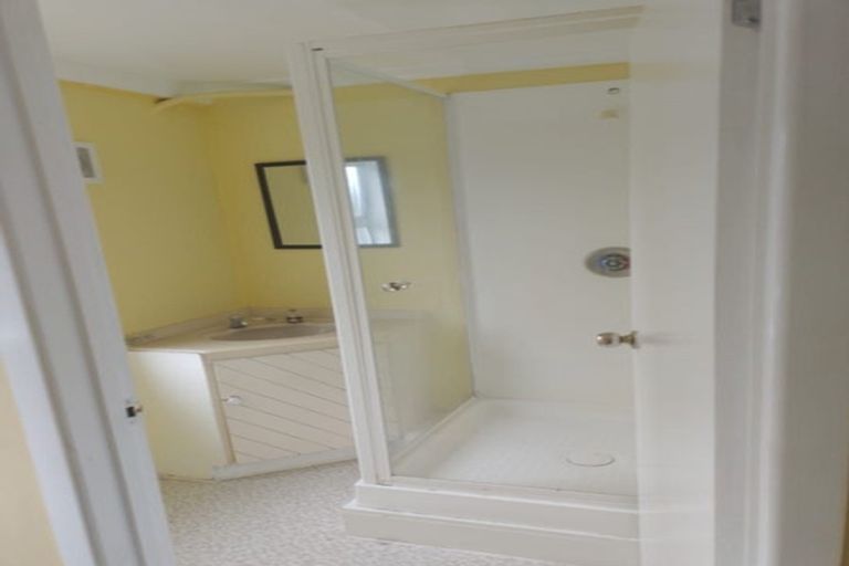 Photo of property in 177 Broderick Road, Johnsonville, Wellington, 6037