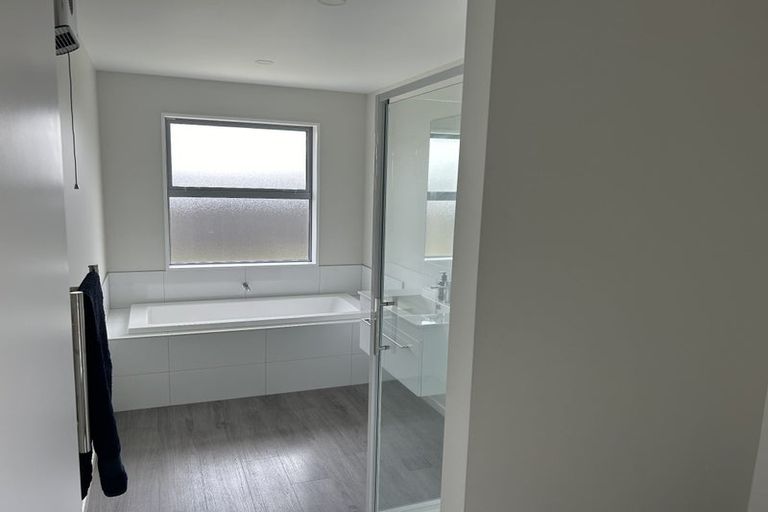 Photo of property in 76 Stationmasters Way, Prebbleton, 7604